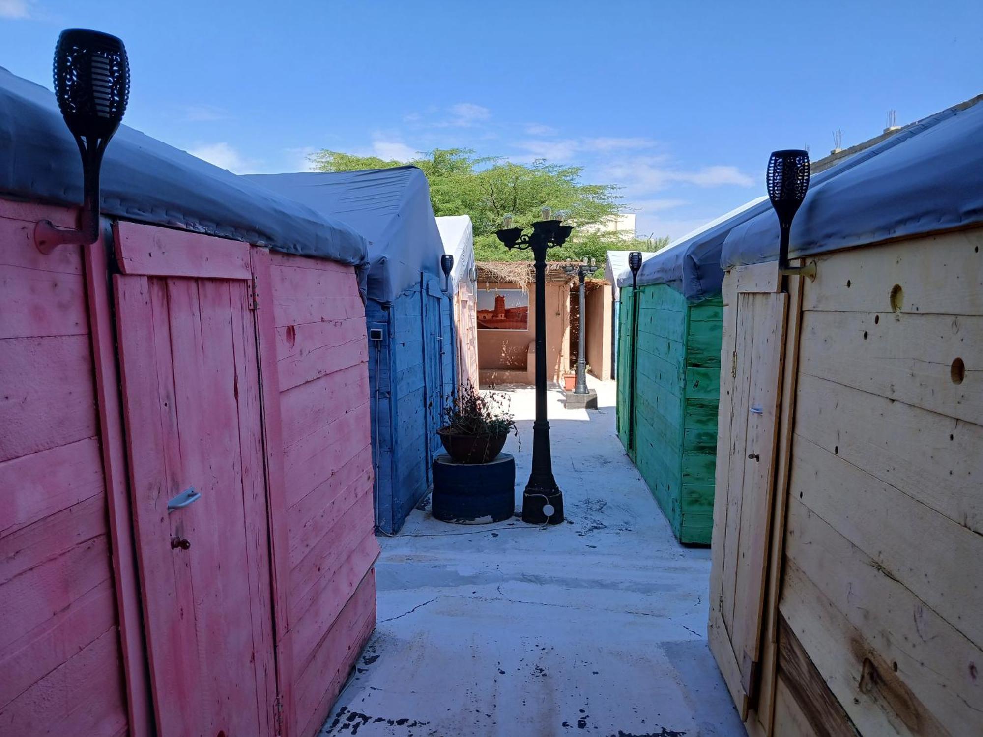 "Par 4 Chemins" - Atypical Stopover Nouakchott Exterior foto