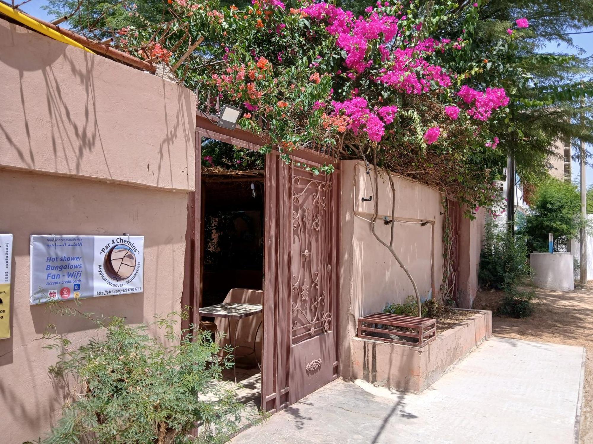 "Par 4 Chemins" - Atypical Stopover Nouakchott Exterior foto