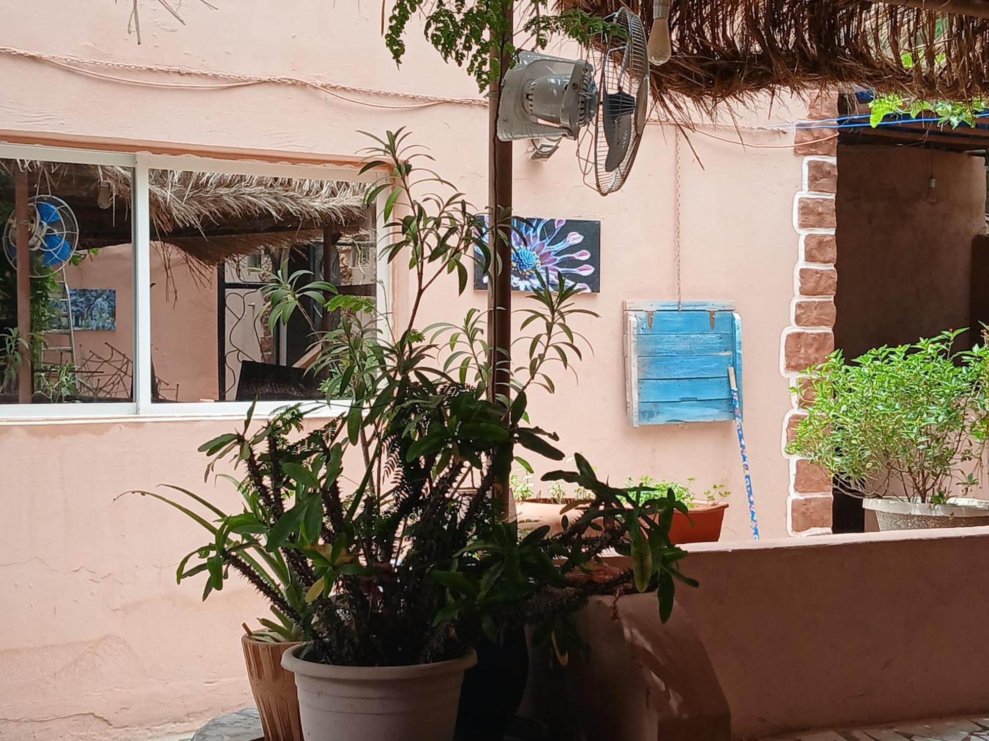 "Par 4 Chemins" - Atypical Stopover Nouakchott Exterior foto