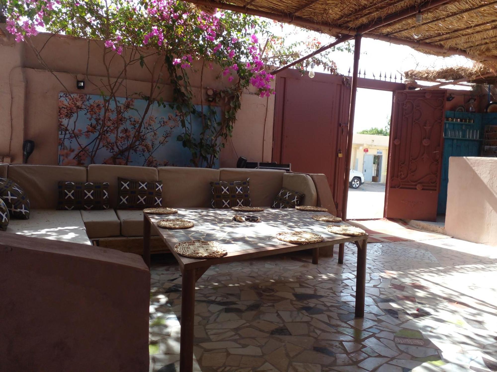"Par 4 Chemins" - Atypical Stopover Nouakchott Exterior foto